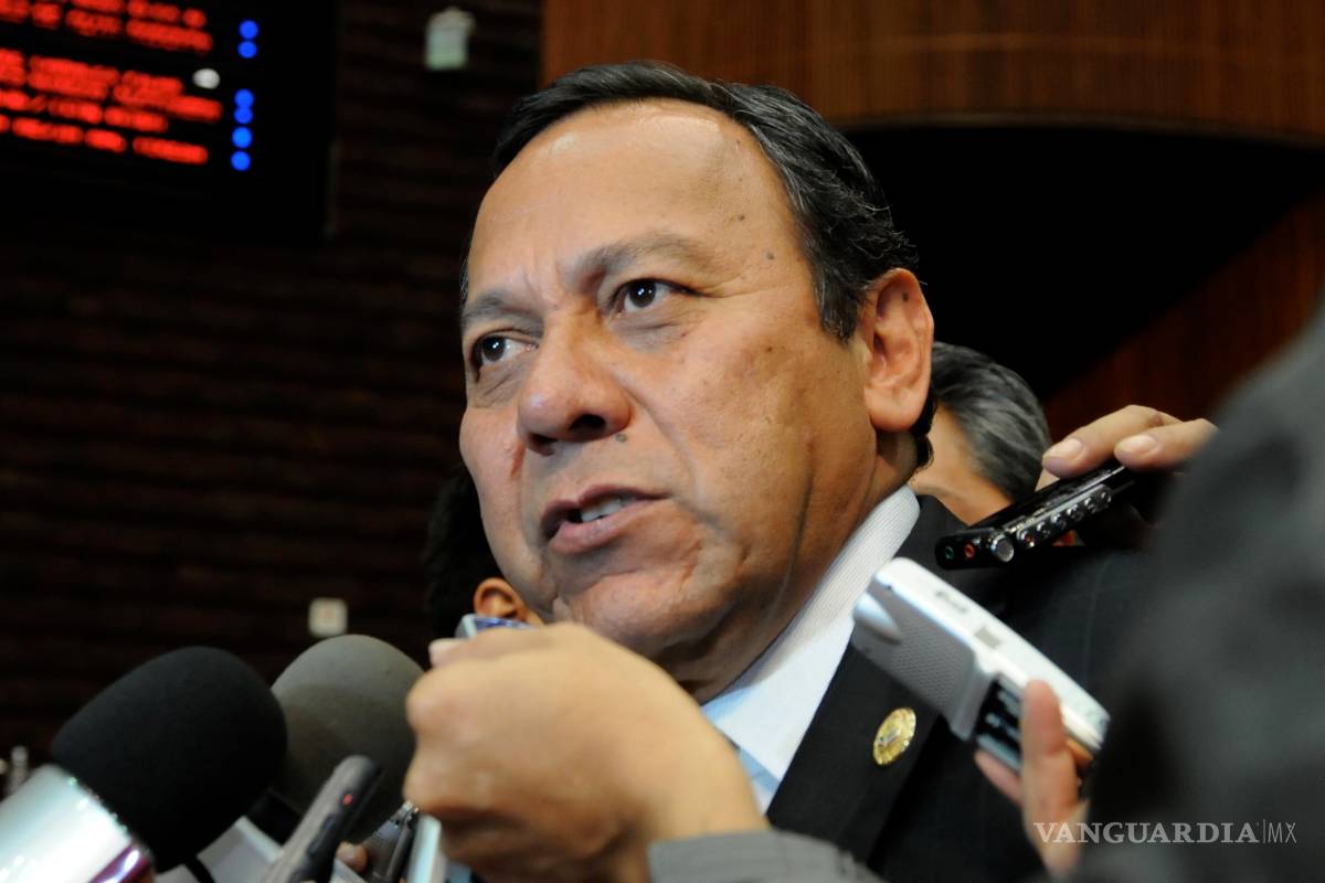 "Meade es la misma gata pero revolcada", sostiene Zambrano