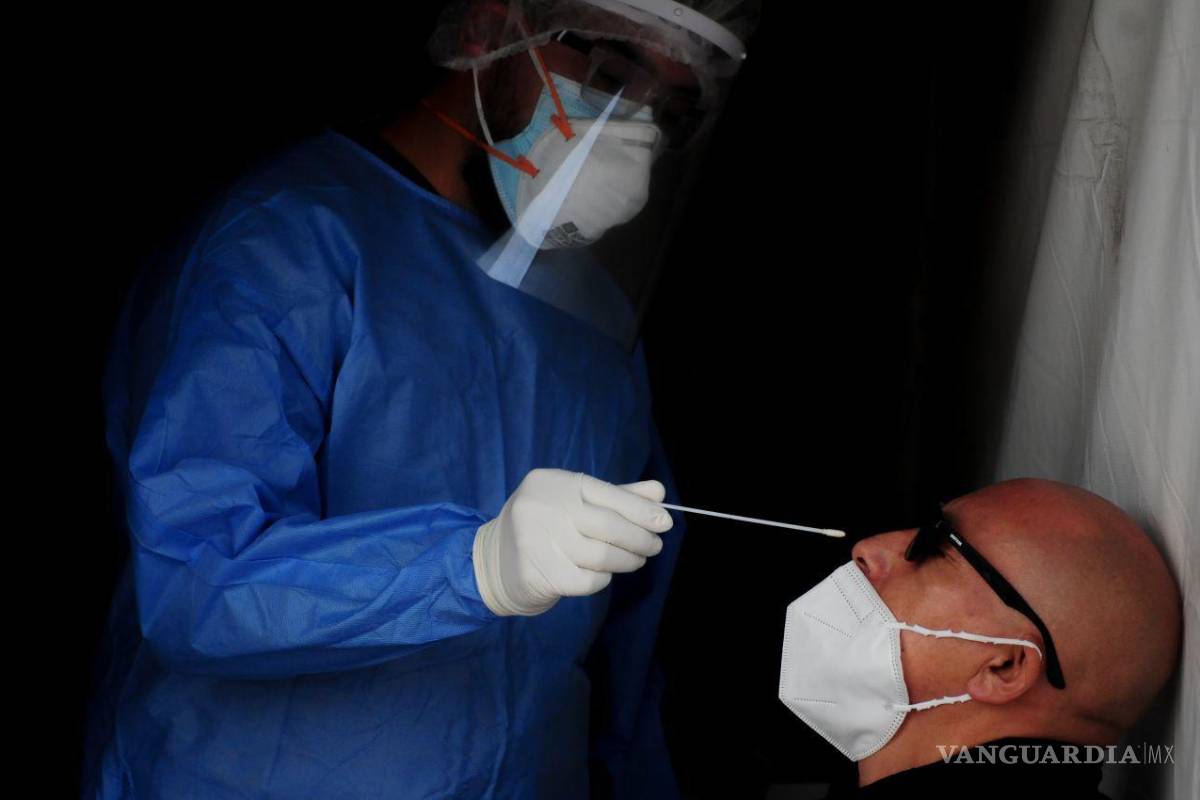 Destaca Secretaría de Salud descenso de COVID-19