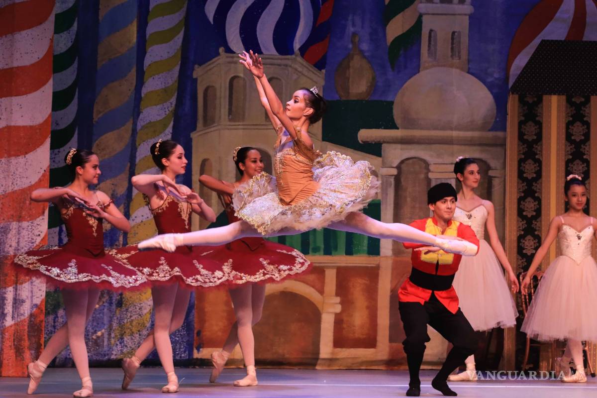 Saltillo baila a ritmo de Navidad con ‘El Cascanueces’