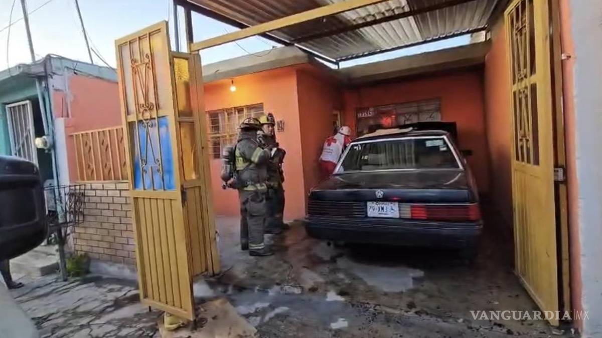 Adulto mayor sufre quemaduras mientras reparaba su auto, en Saltillo