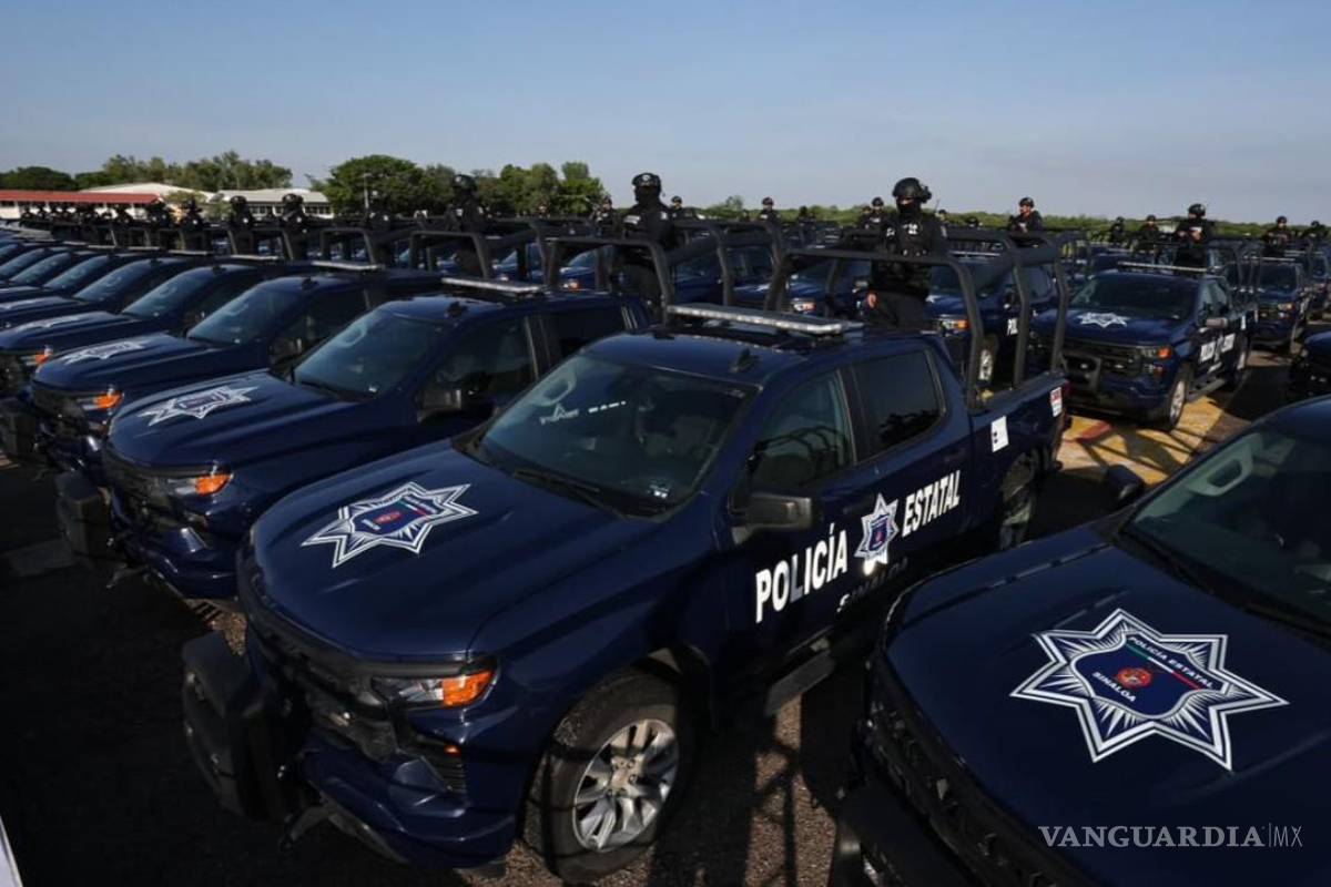 Para reforzar seguridad en Sinaloa, entrega García Harfuch 100 patrullas