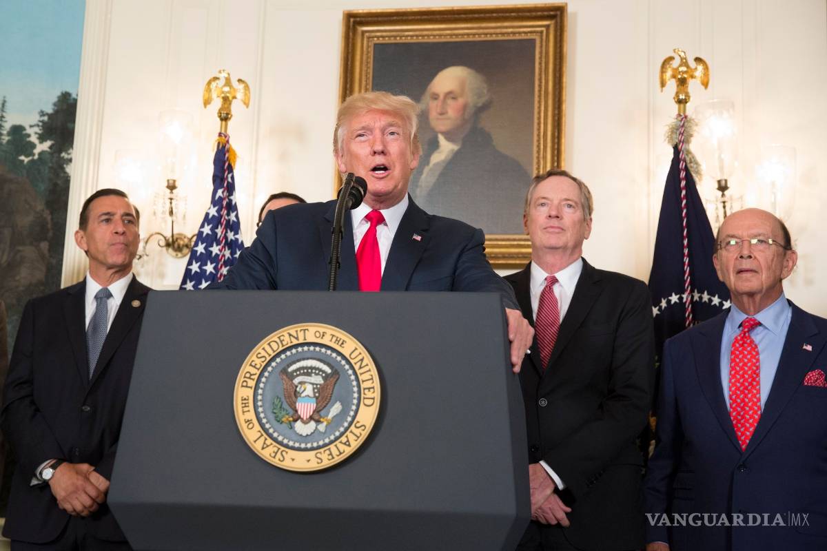 Donald Trump culpa tanto a supremacistas como a la izquierda de violencia en Charlottesville