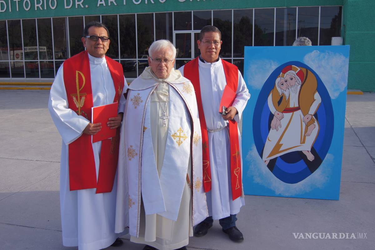 Abre la puerta santa en la iglesia de Cuatrociénegas
