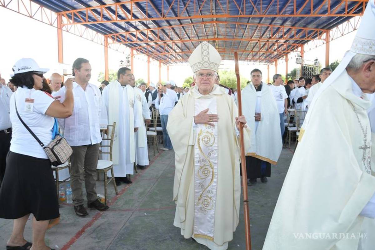 La iglesia tiene que acercarse a los homosexuales: Obispo de Saltillo
