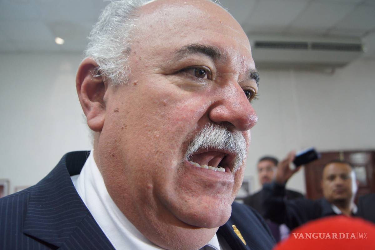 Diputado se deslinda de conflictos en el centro comercial OMNI en Monclova