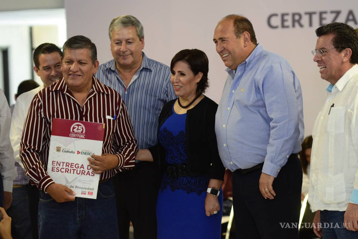 $!Rosario Robles defiende a Peña Nieto y la Reforma Educativa