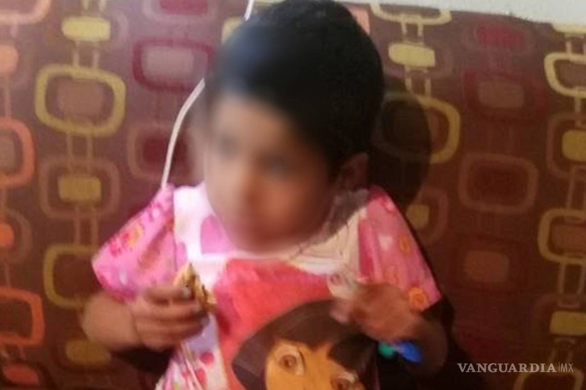 Niña de tres años deambula sola en la madrugada en Saltillo; pide ayuda en casa