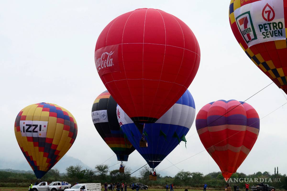 $!Santiago, Nuevo León: Luz, color y gastronomía en Festival Cielo Mágico