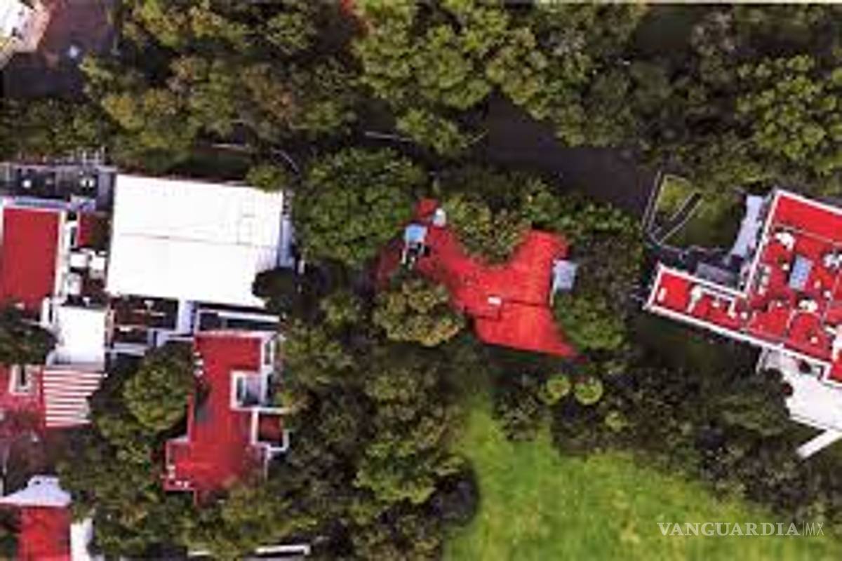 $!Mientras EPN se ‘camufla’ en disfraces, Angélica Rivera es vista en lujosas tiendas de EU