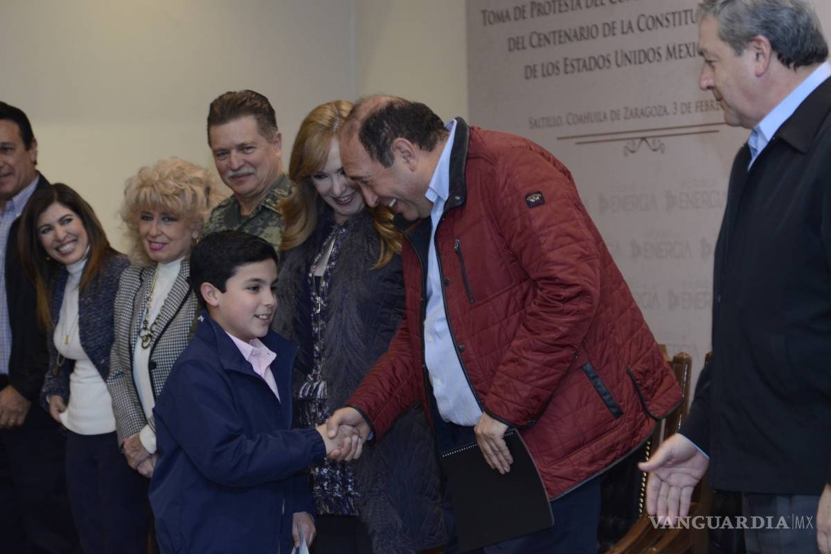 Comité de festejos de la Constitución de Coahuila rinde protesta