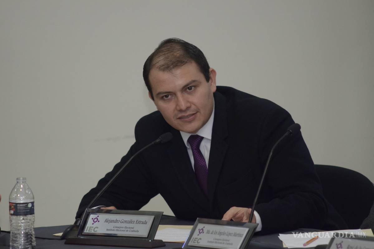 Piden separación de consejero del IEC ‘exhibido’ en conversaciones con Aguillón