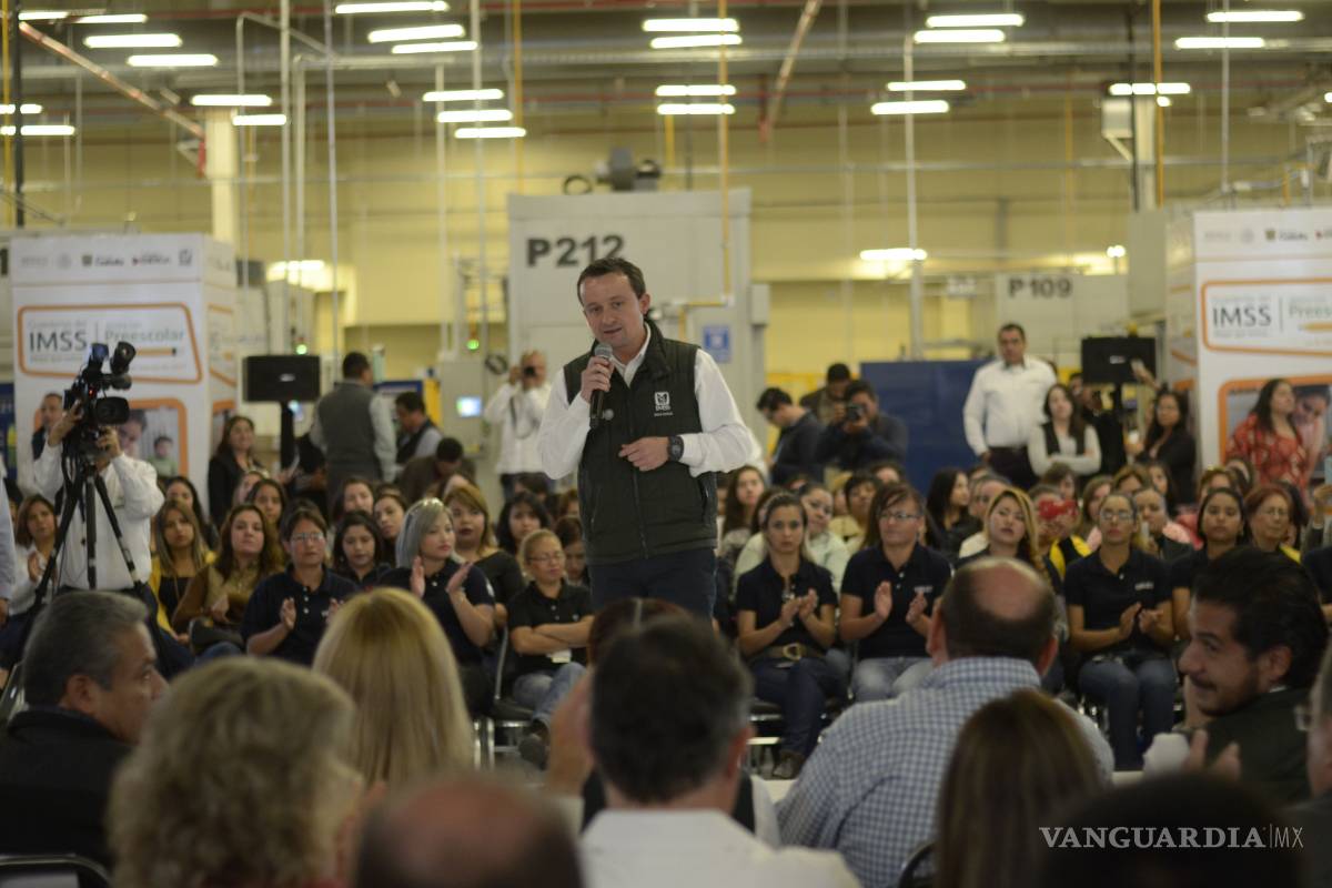 Anuncia director del IMSS inversiones en Coahuila