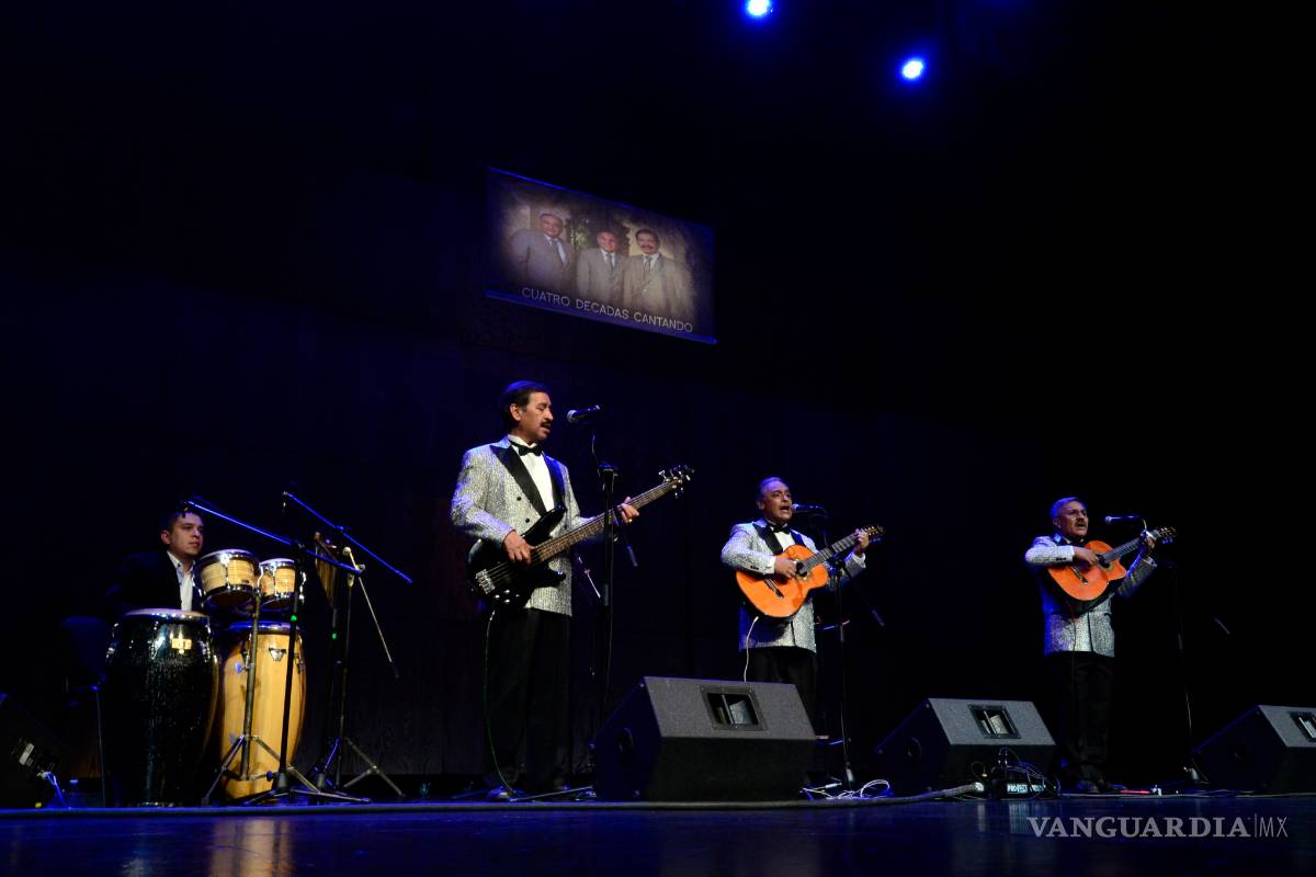 Celebran 40 años de ponerle ritmo al amor