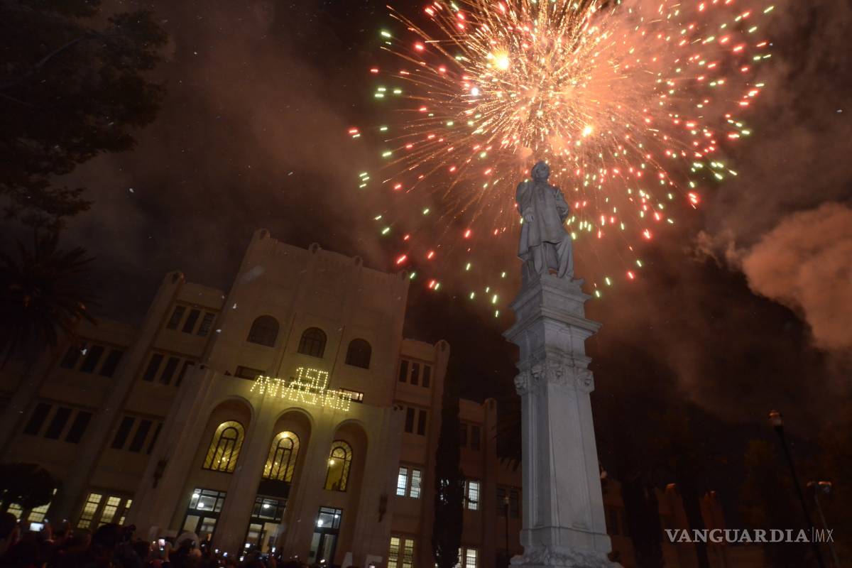 Marcha comunidad del Ateneo Fuente de Saltillo en un día de fiesta