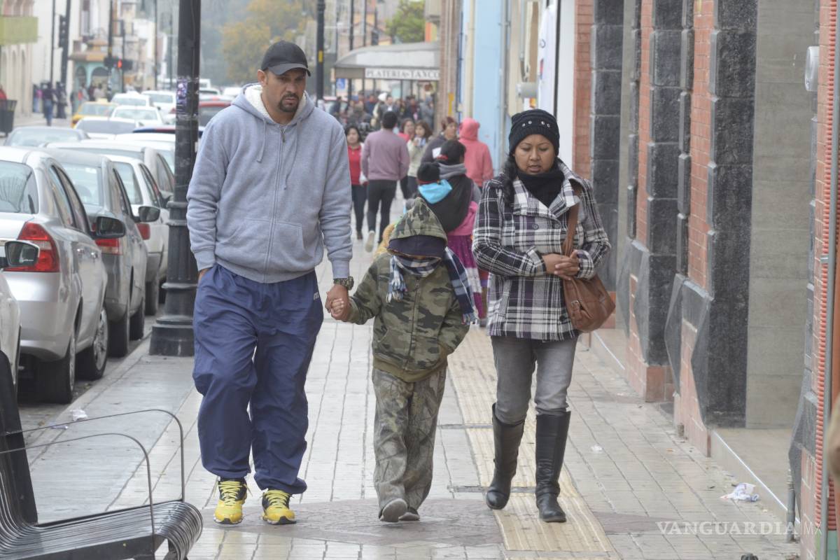 Decisión de padres enviar a sus hijos a la escuela por bajas temperaturas en Coahuila