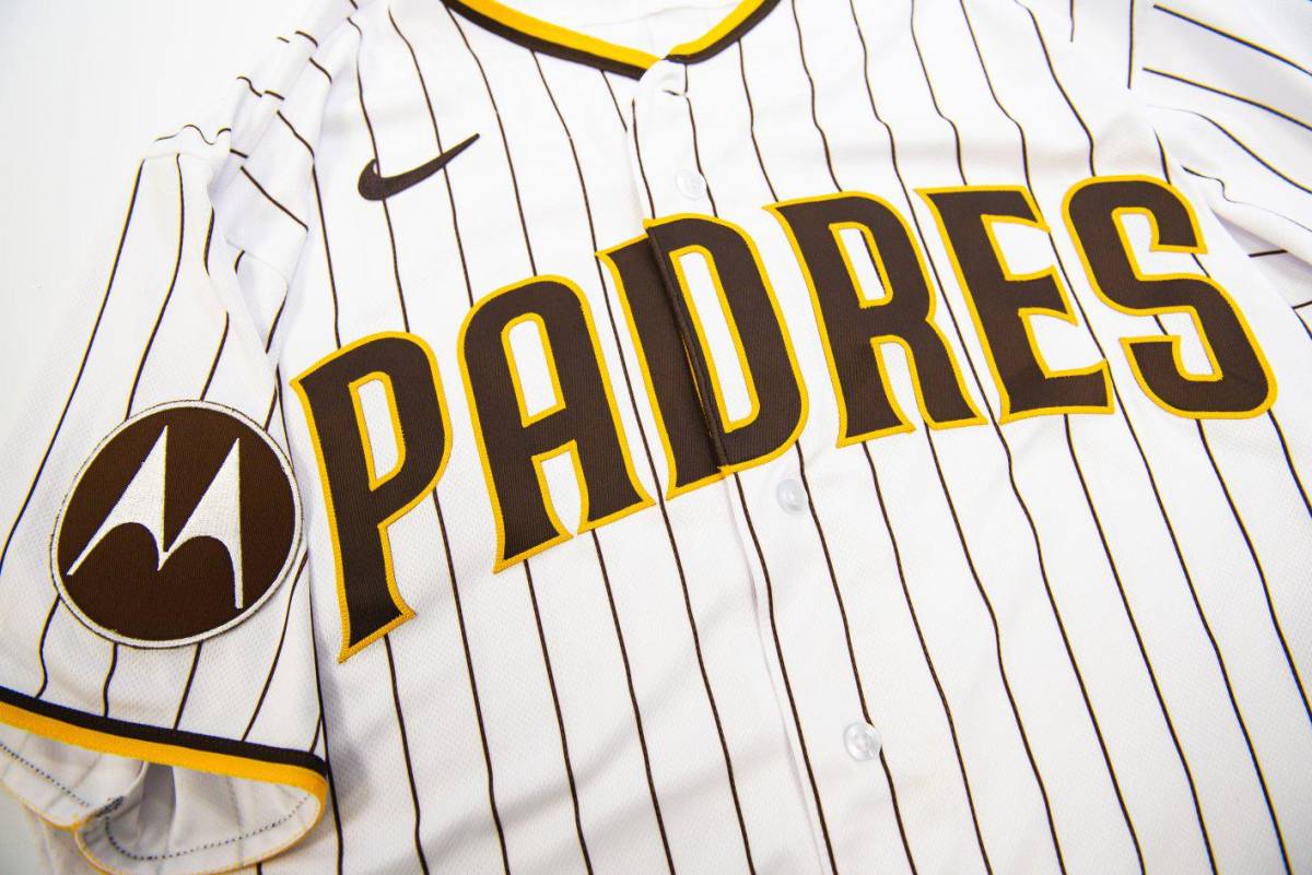 Padres será el primer equipo de la MLB con publicidad en su uniforme