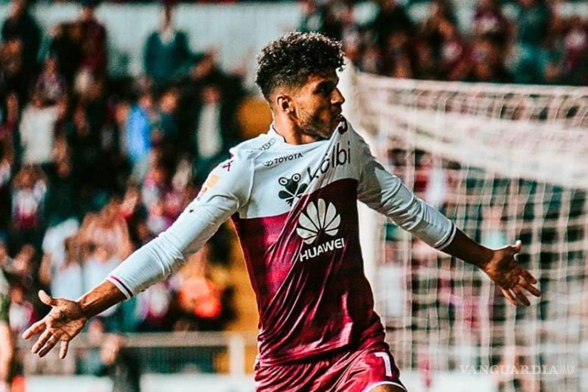 Futbolista se viste de héroe y evita un suicidio