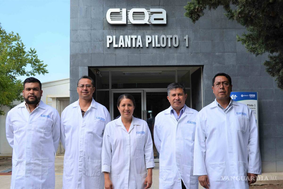 Investigadores de Saltillo crean hilo y tela que mata bacterias