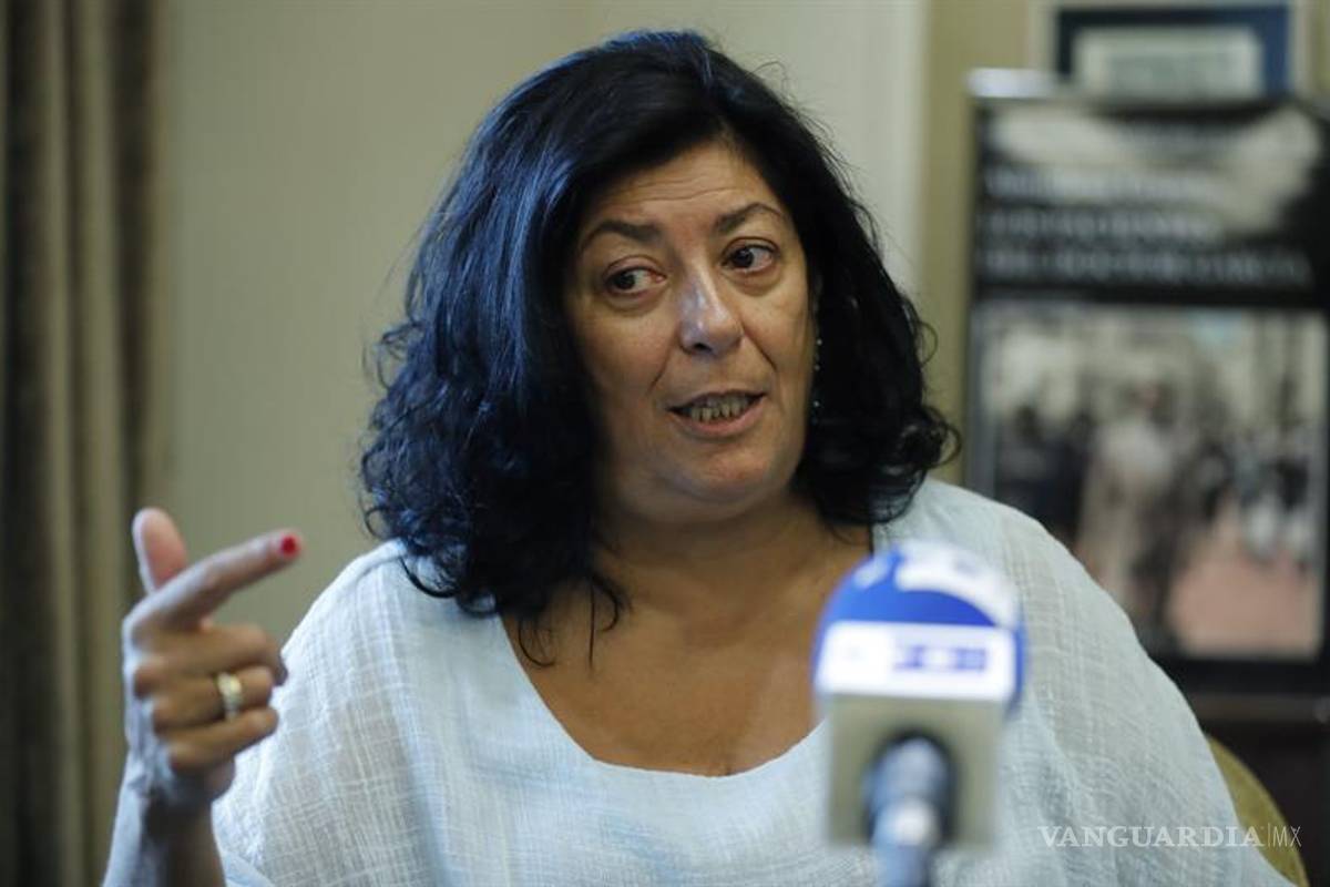 Tiene España una deuda con los antifranquistas, dice Almudena Grandes