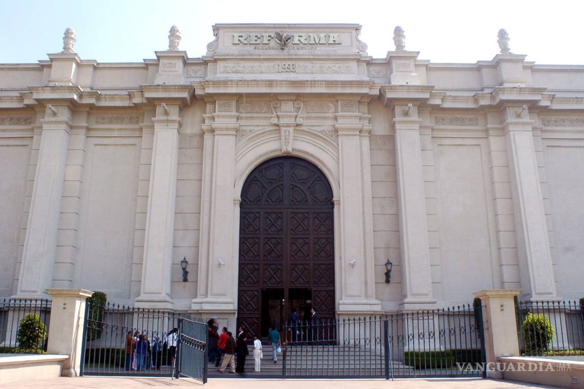 Supuesto miembro del Cártel de Sinaloa amenaza con ‘volar’ periódico Reforma por críticas a AMLO