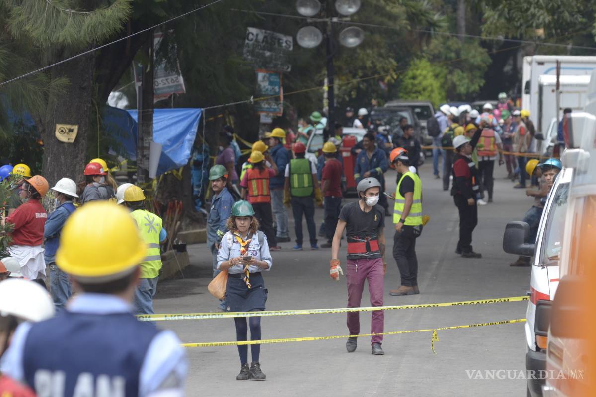 Trabajos de rescate en colegio Rébsamen continúan a tres días del sismo (Cobertura Vanguardia)