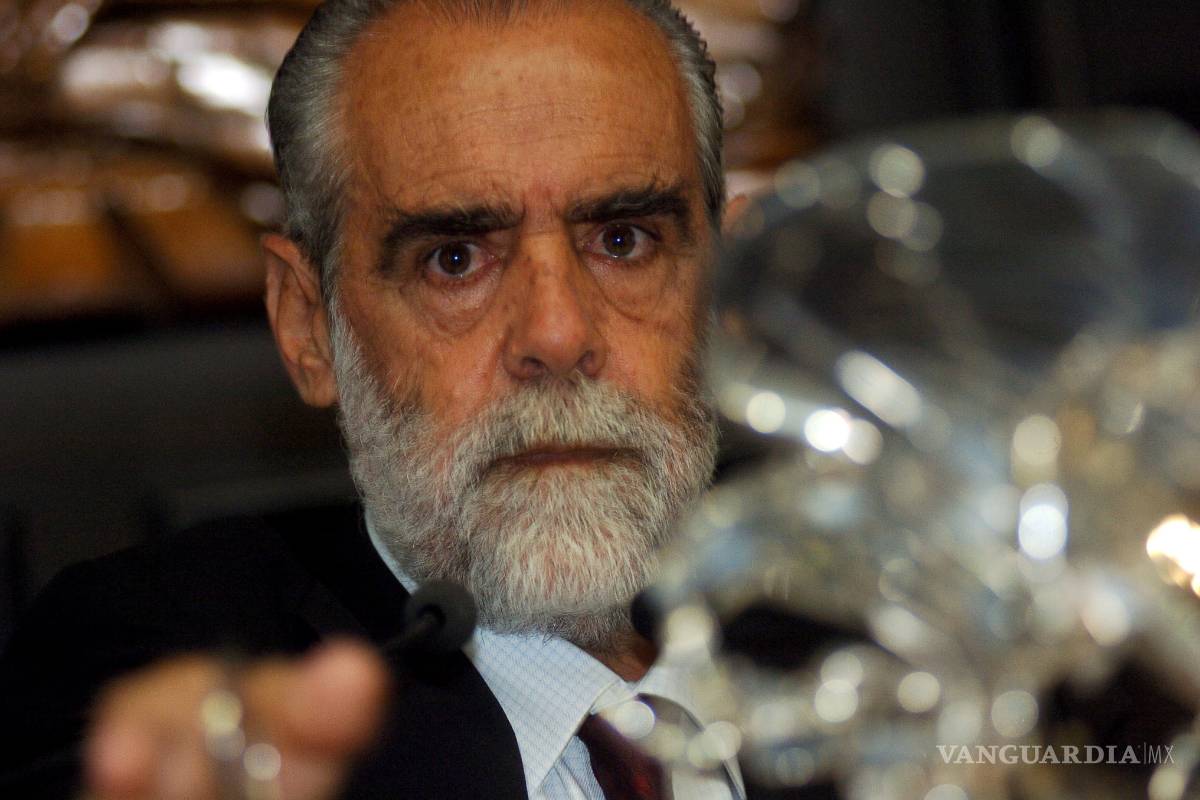 Jefe Diego paga adeudo de predial de propiedad en Querétaro