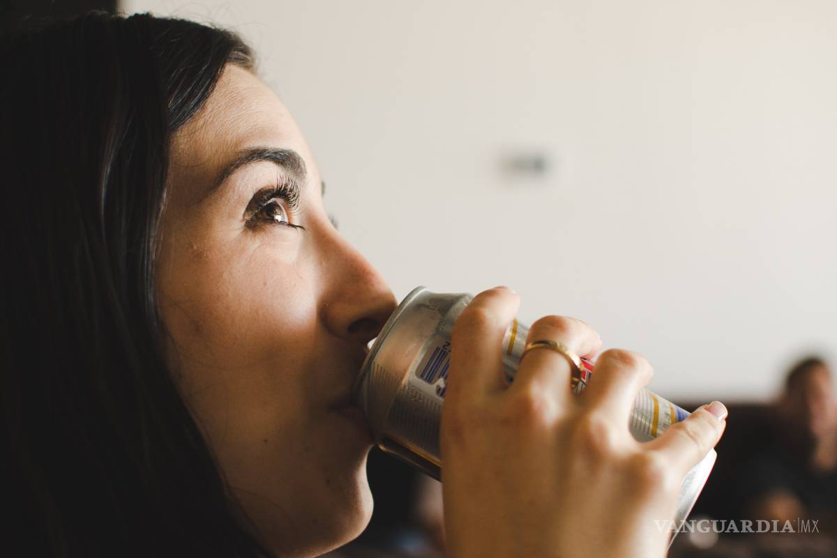 Mexicanos se toman un 'six' a la semana