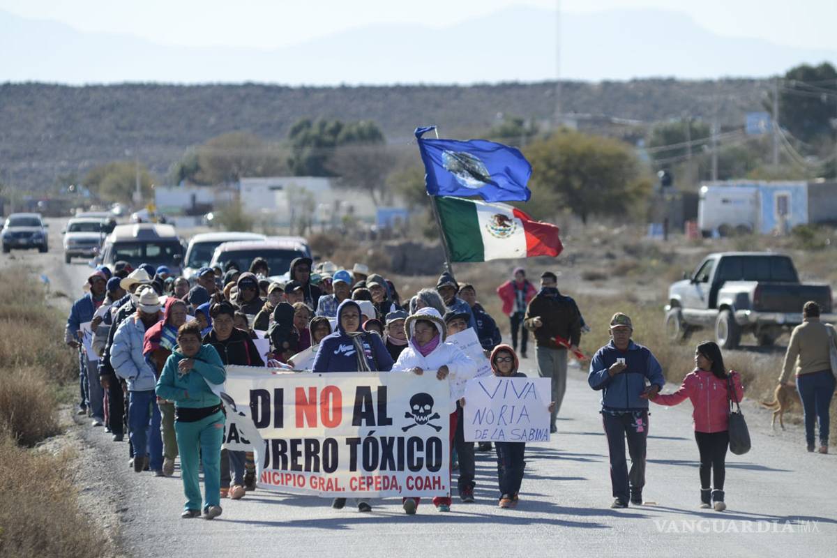 Inician campesinos de General Cepeda caravana contra desechos tóxicos