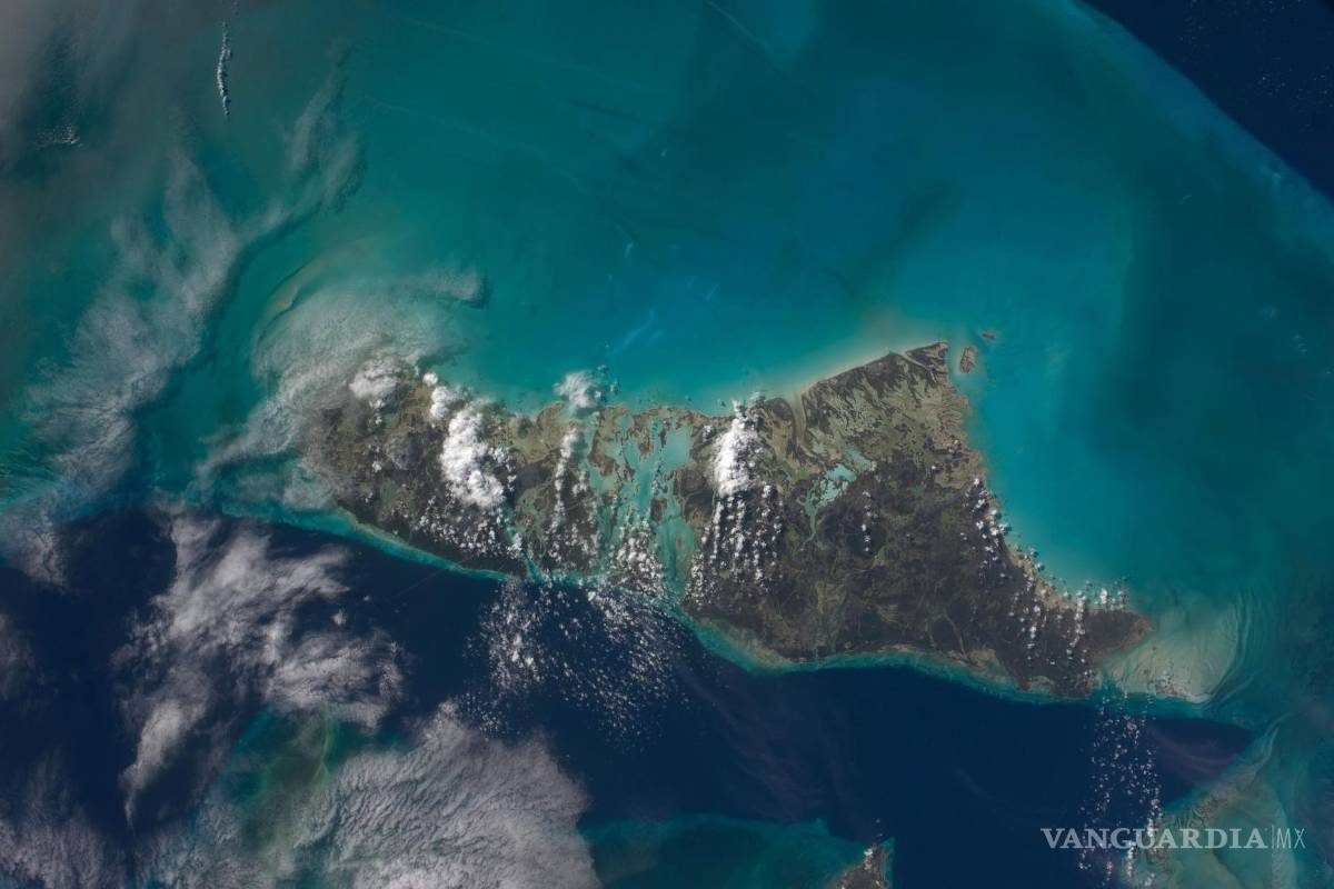 Un nuevo estudio precisa que el agua pudo formarse en el universo unos 200 años después del Big Bang