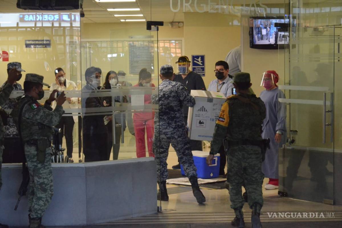 Llega segundo cargamento de vacunas para personal médico de Nuevo León