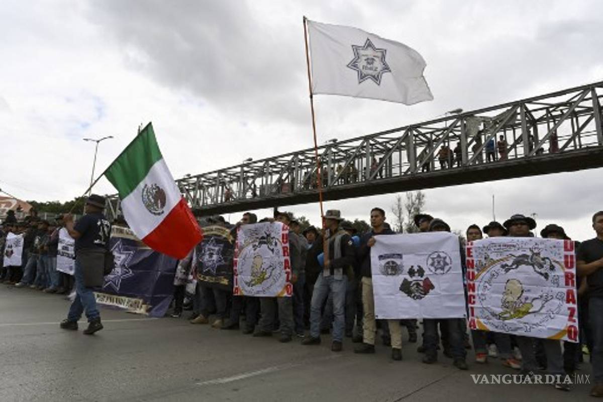 'No merecen ningún apoyo: Felipe Calderón rechaza bloqueos de Policía Federal