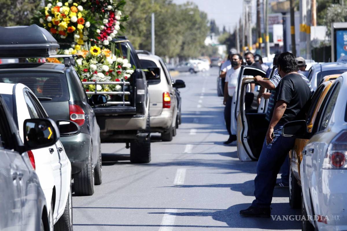 Por asesinato de colega, piden taxistas de Saltillo mayor seguridad para laborar durante la noche