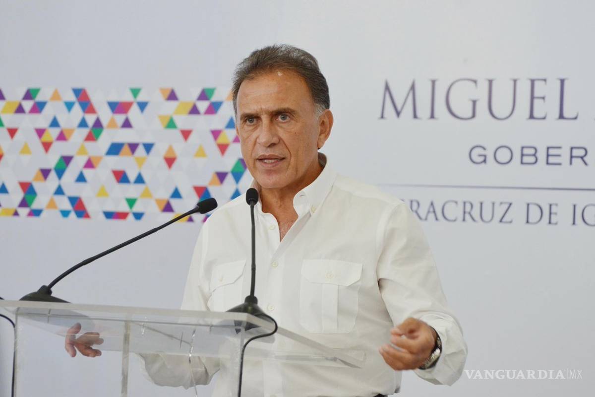 Yunes Linares presentará otro lote de medicamentos clonados