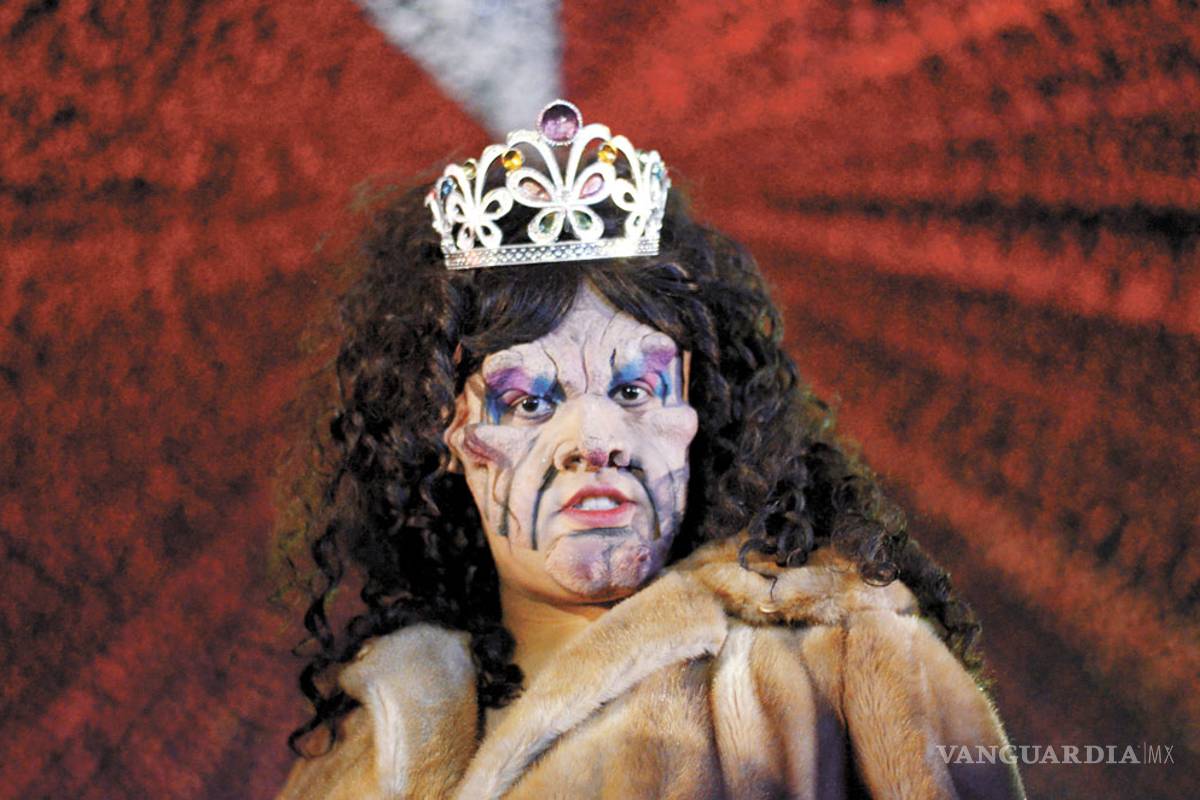 Las peripecias de Ernestina en los XV de Rubí