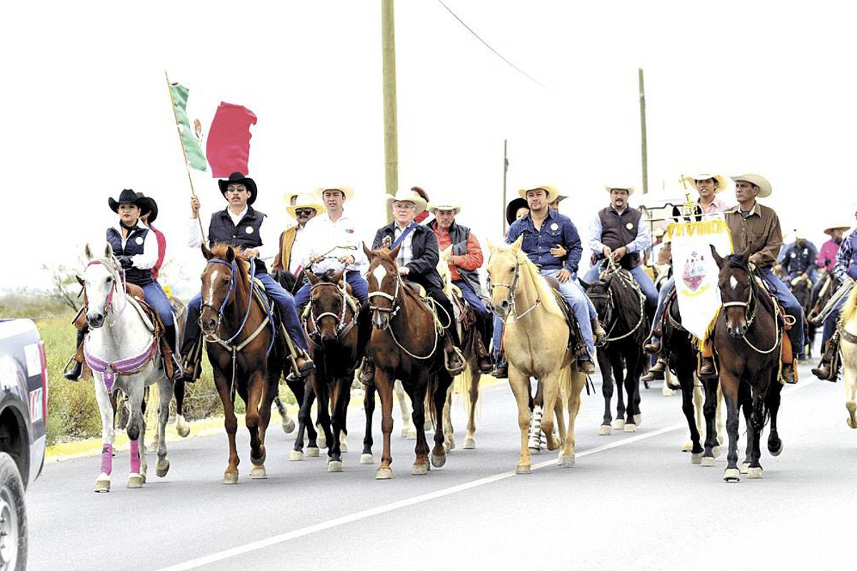 Participa Obispo Raúl Vera López en cabalgata