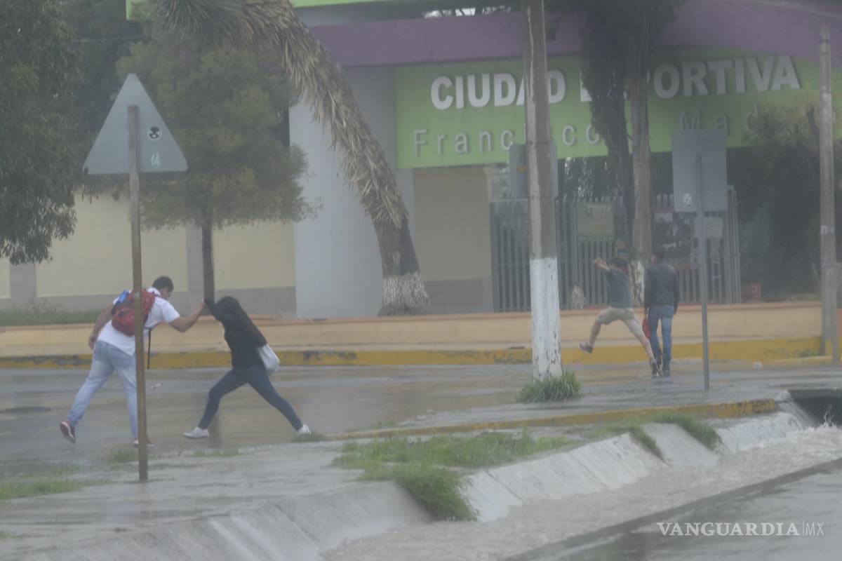 No se confíe; va a llover. Prevén chubascos y rachas de viento en Coahuila; llaman a extremar precauciones ante el calor