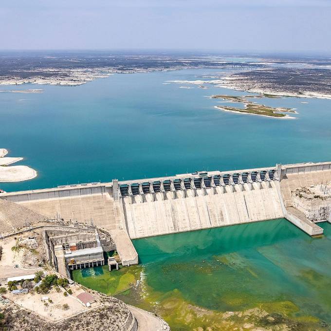 La Amistad, una presa víctima del clima y la extracción descontrolada