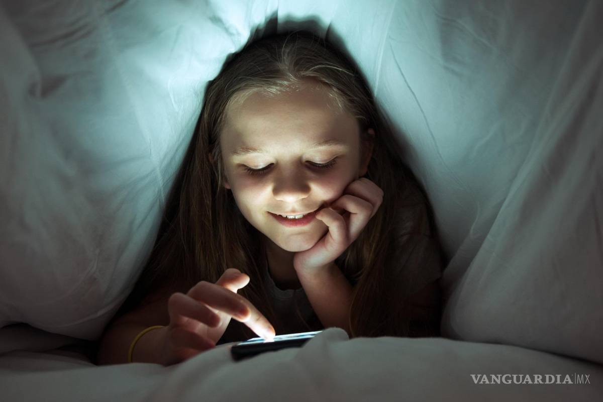 $!El ‘vamping’, es decir, utilizar las nuevas tecnologías antes de dormir, tiene efectos negativos para la salud. Foto cedida