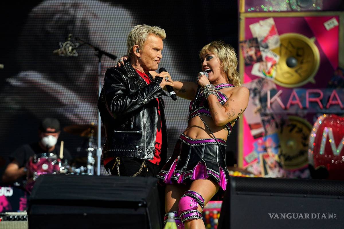 Miley Cyrus rockea con Billy Idol y Joan Jett en el concierto previo al Super Bowl LV