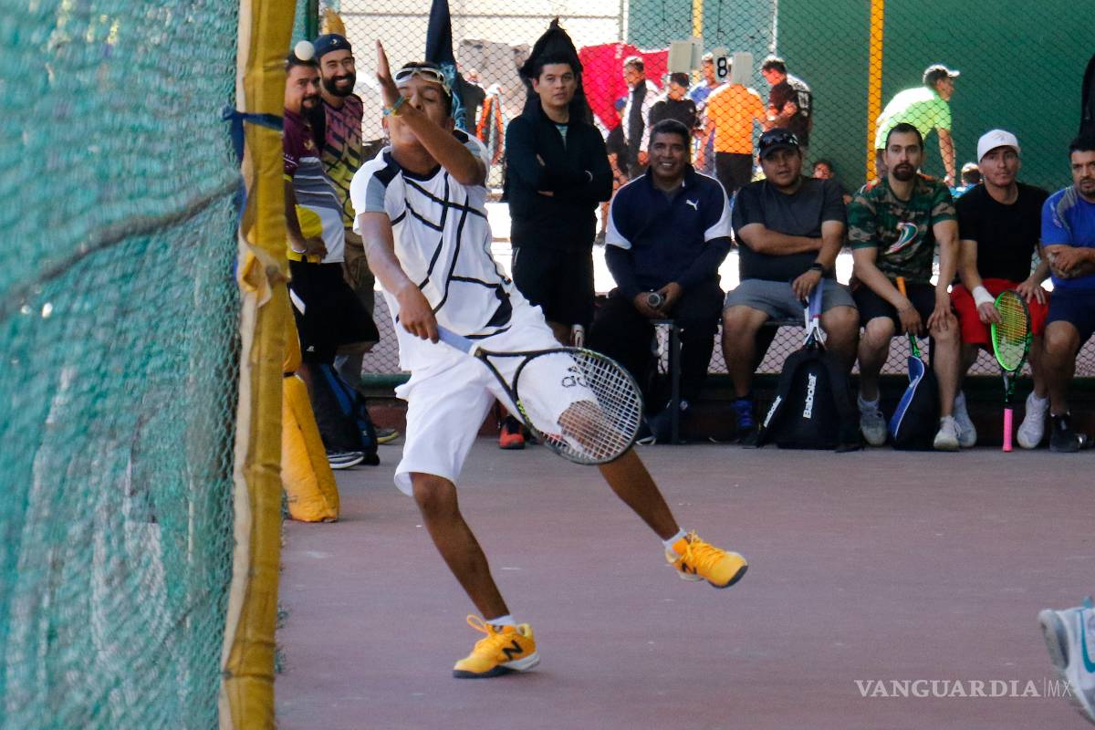 Regional de frontenis ya tiene vencedores