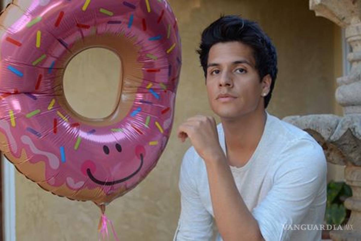 Hijo de Juan Gabriel lanzará disco pero en español