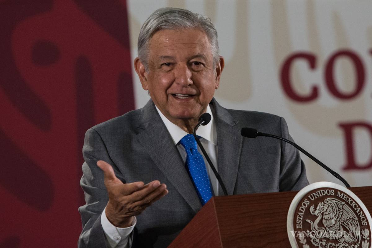 No me rodearé de barberos y lambiscones, escucharé al pueblo: AMLO
