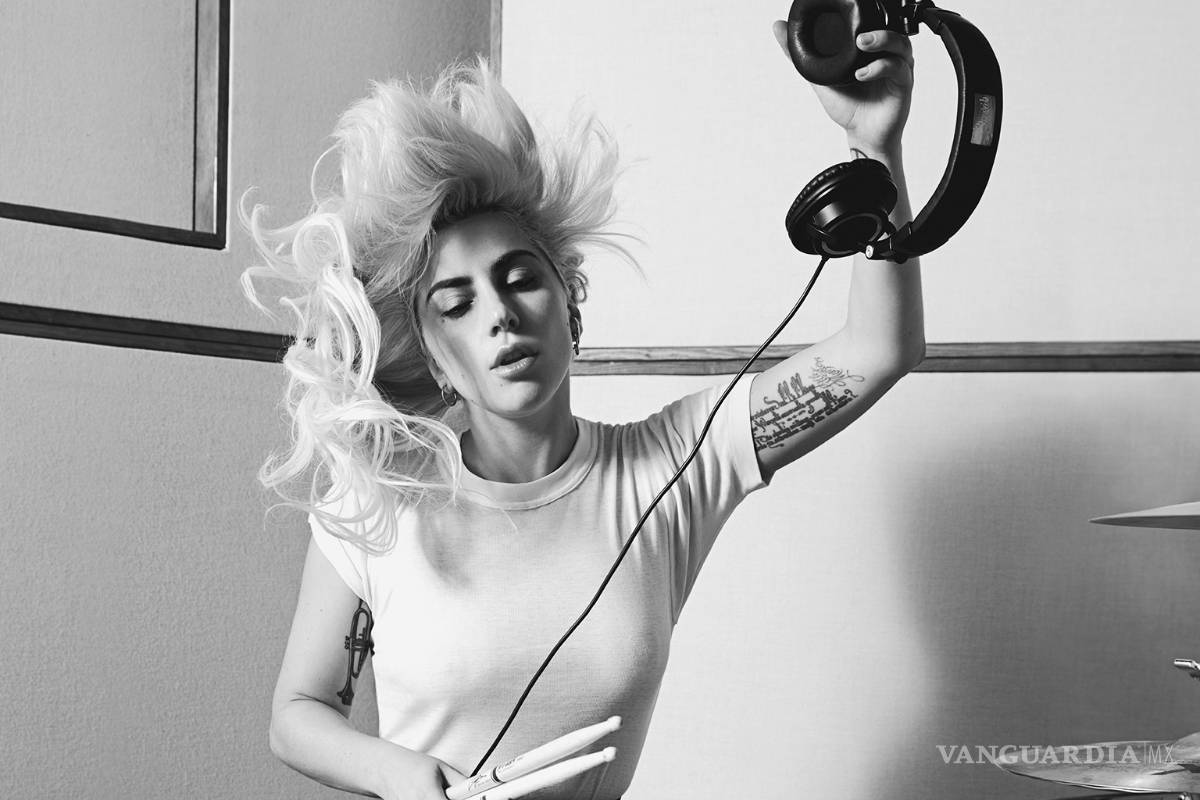 Lady Gaga apenas le devuelve el anillo a Taylor Kinney