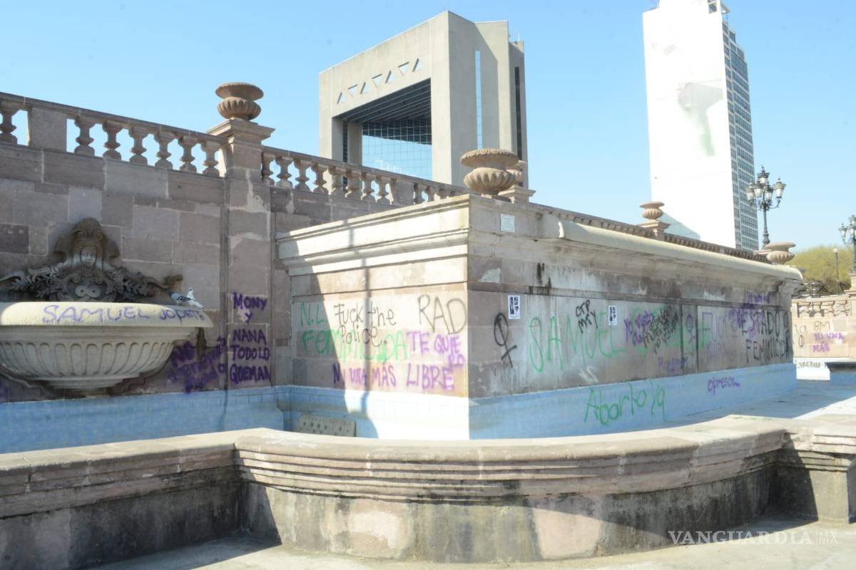 Detienen a hombre por daños en Palacio de Gobierno de Nuevo León