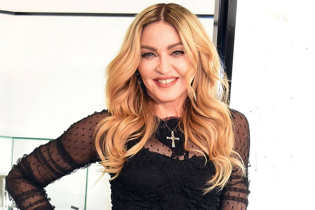 Madonna comparte fotos al desnudo