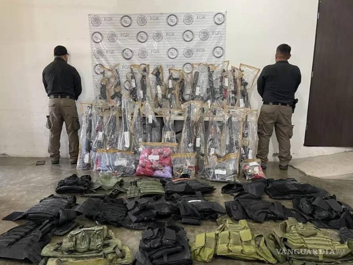 $!Aseguran Sedena y FGR armas largas, granadas y droga en Chiapas