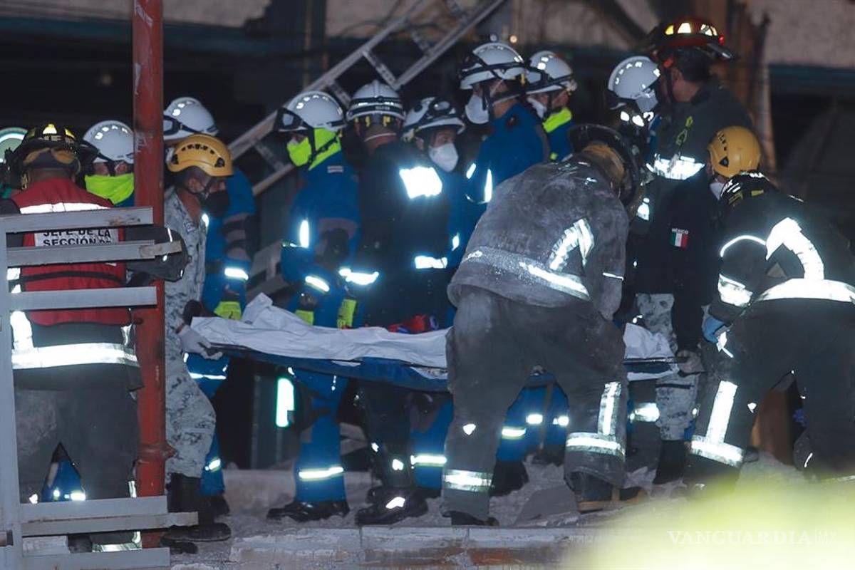 $!Imágenes del desplome en el metro en CDMX