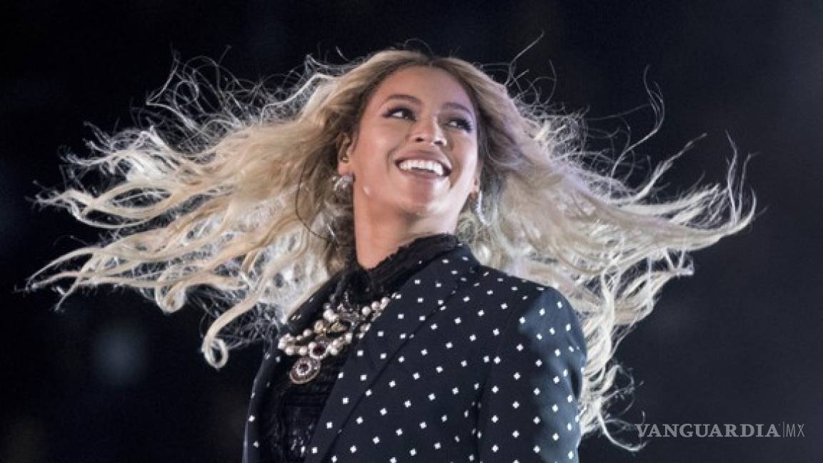 Beyoncé fue &quot;rescatada&quot; del escenario tras problemas técnicos