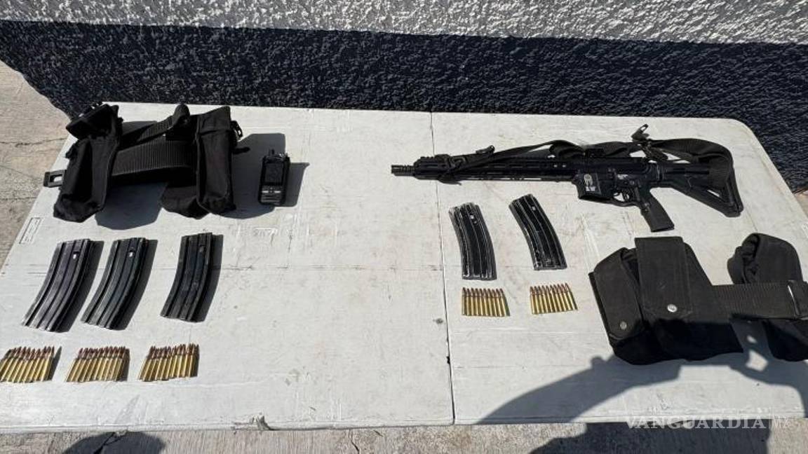 $!Por la portación de armas y cartuchos de uso exclusivo de las Fuerzas Armadas, dos hombres fueron vinculados a proceso acusados del delito de violación a la Ley Federal de Armas de Fuego y Explosivos, en Nuevo León.