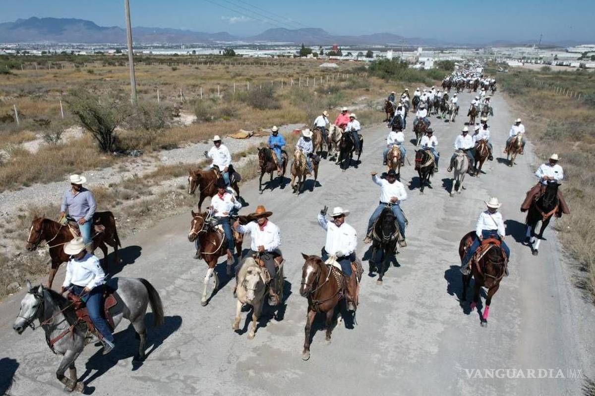 Cabalgata del Rodeo Saltillo 2025: Participan más de 400 jinetes